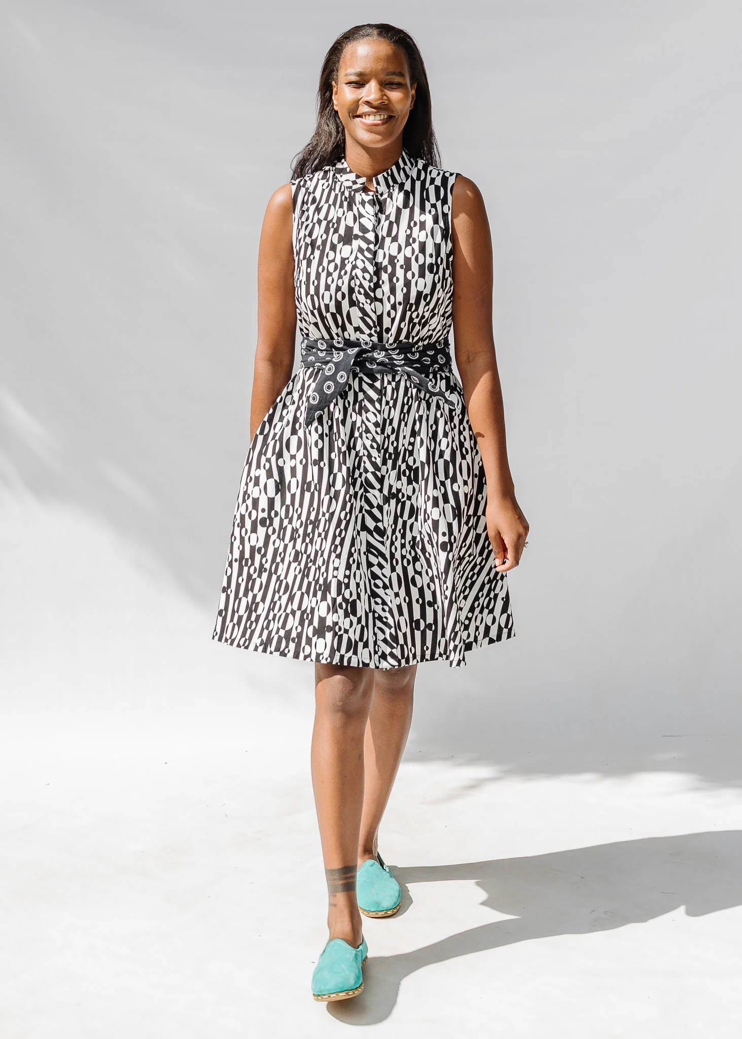 Fluxus Sleeveless Dress - Image 5