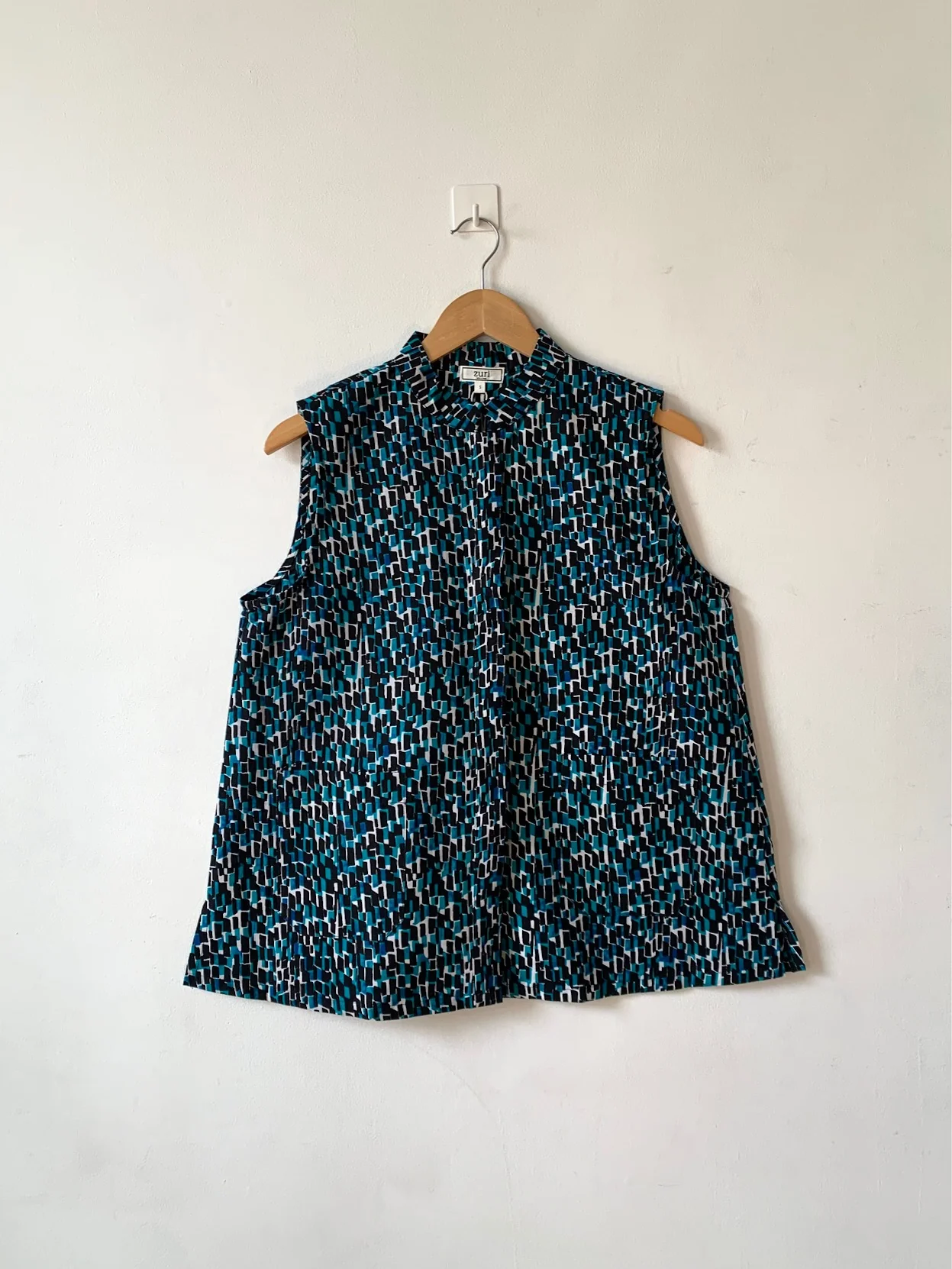 Mesmerize Sleeveless Shirt