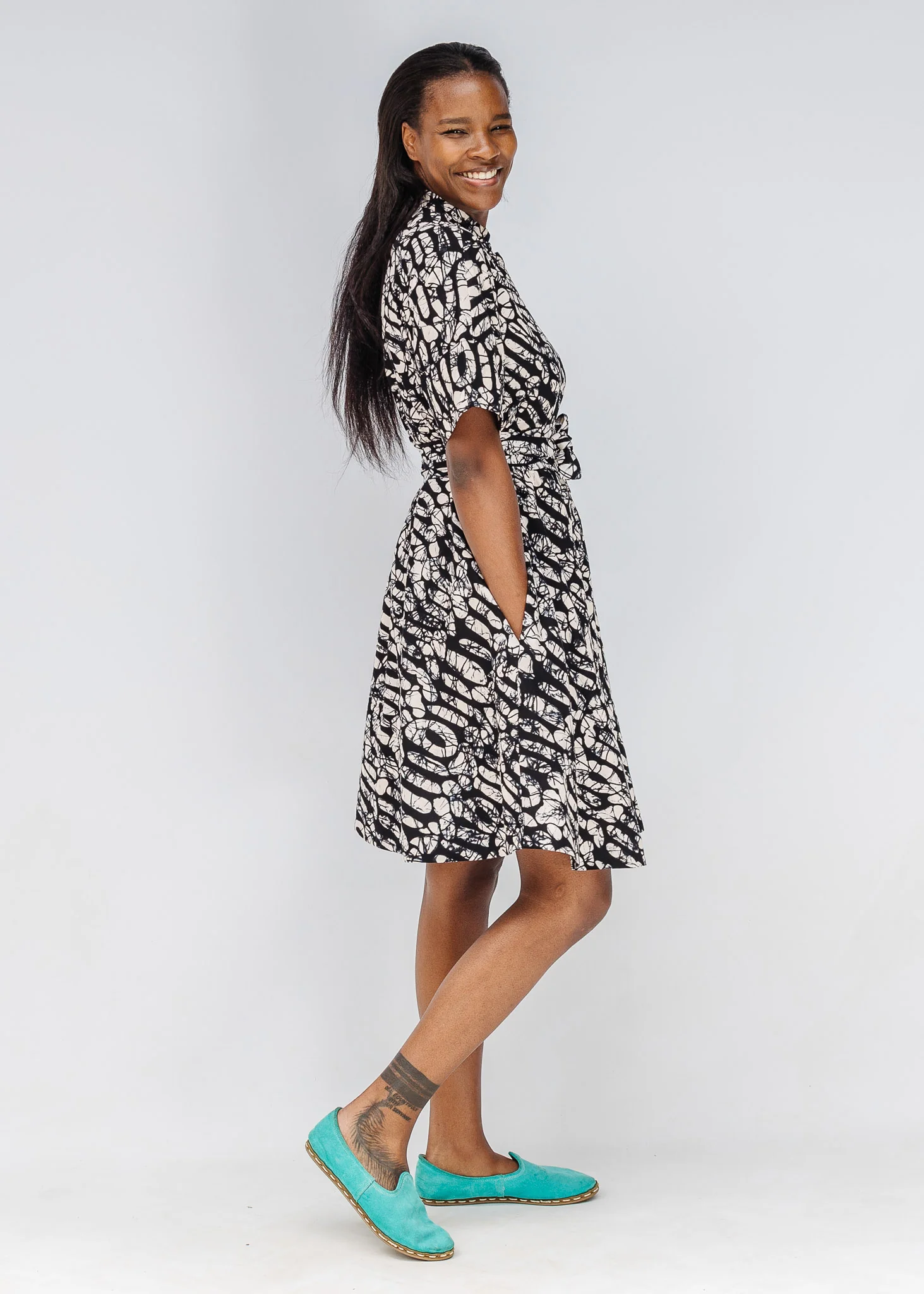 Monochrome Short Sleeved Dress - Image 9