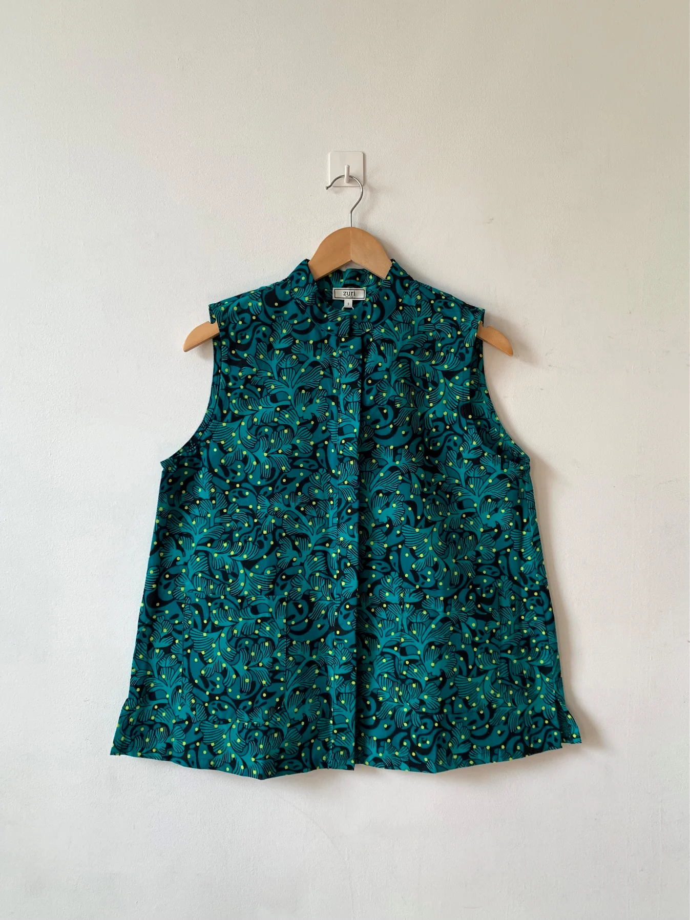 Oxalis Sleeveless Shirt