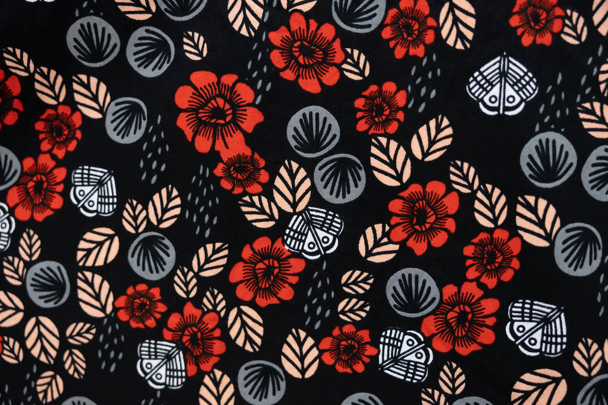 Vivarium Sleeveless Shirt - Image 2